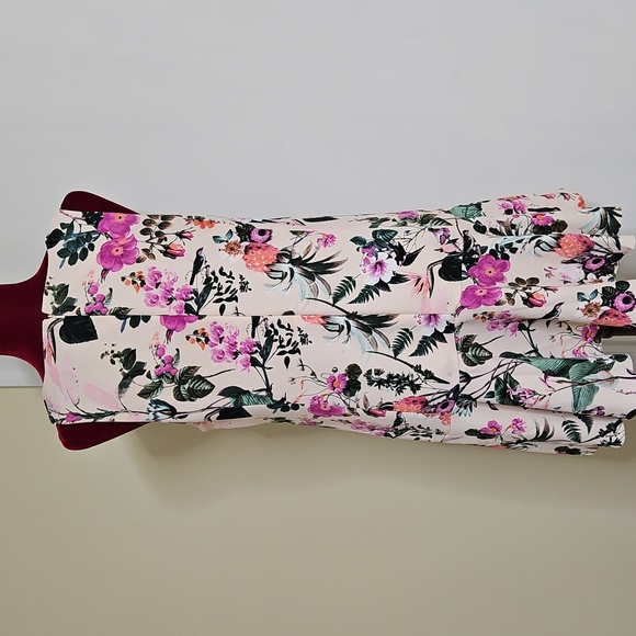 Banana Republic Floral Dress  Size 8 - Picture 3 of 5